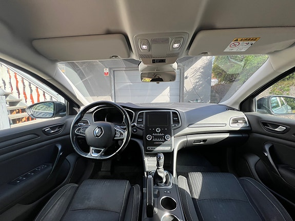 Renault Megane IV 3 of 5