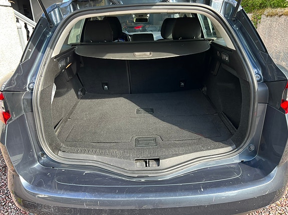 Renault Megane IV 6 of 8