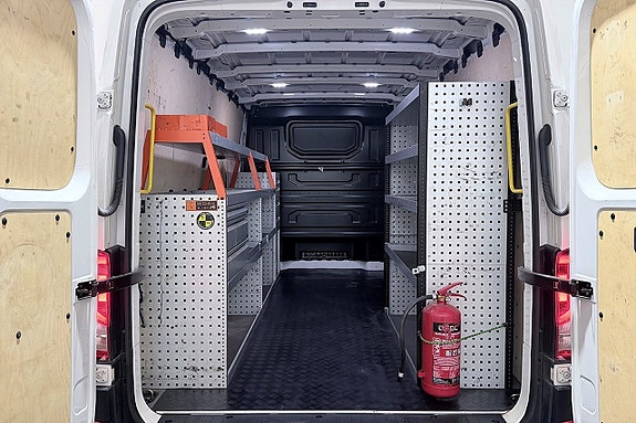 Volkswagen Crafter 35 12 of 28