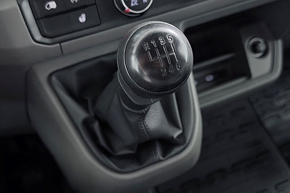 Volkswagen Crafter 35 25 of 28