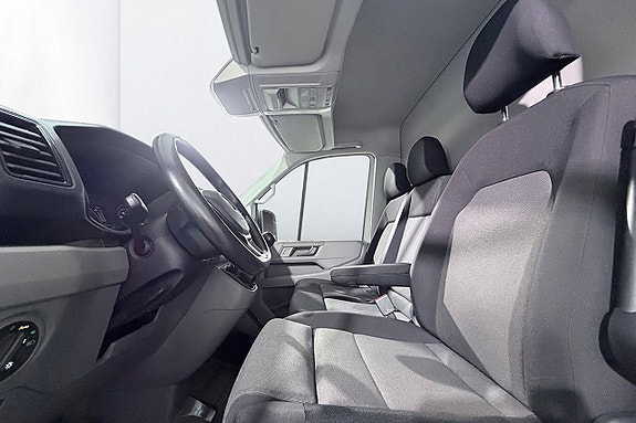 Volkswagen Crafter 35 13 of 28