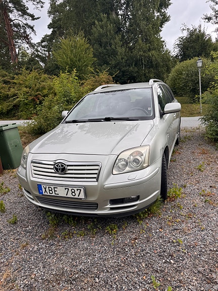 Toyota Avensis 5 of 5