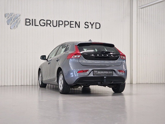 Volvo V40 8 of 21