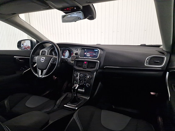 Volvo V40 10 of 21