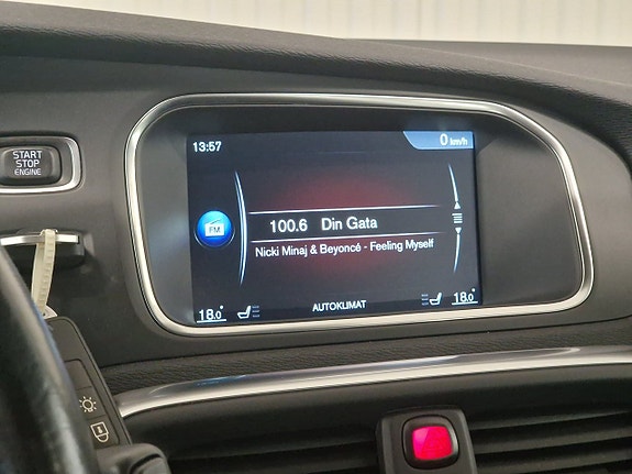 Volvo V40 17 of 21