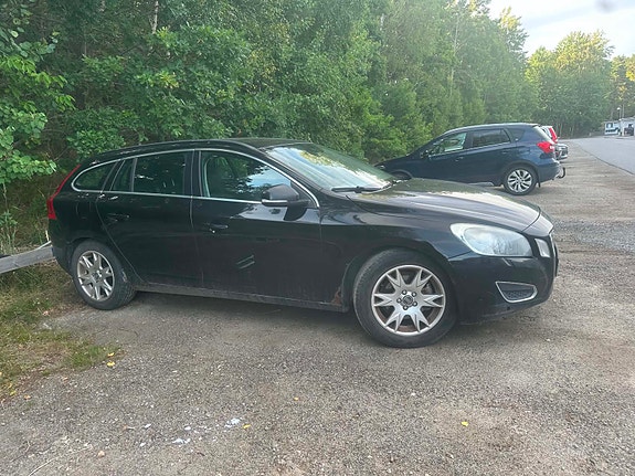 Volvo V60 3 of 5