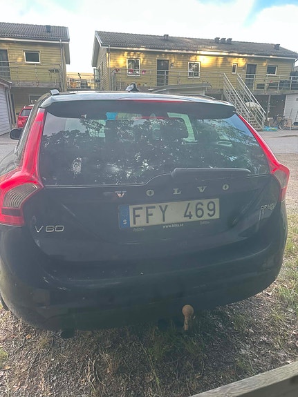 Volvo V60 4 of 5