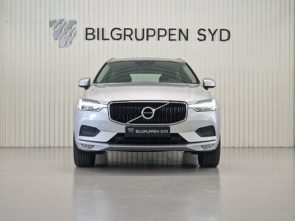 Volvo XC60 2 of 5