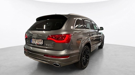 Audi Q7 3 of 29