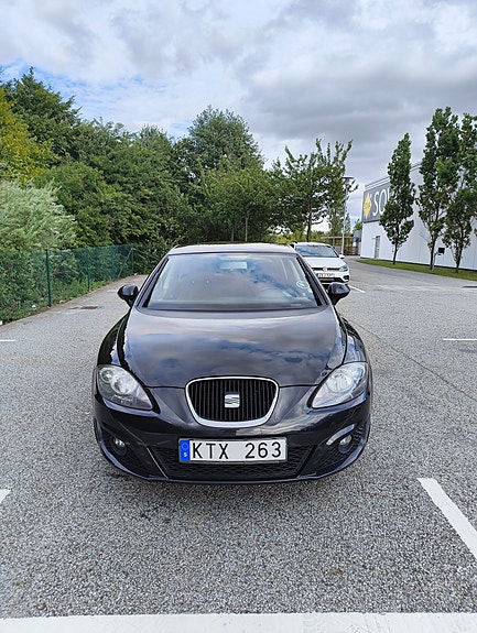 Seat Leon 2 of 10