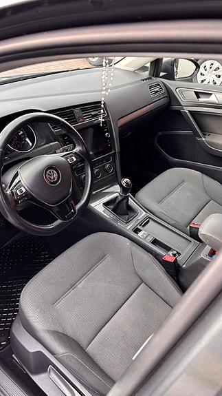 Volkswagen Golf VII 6 of 8