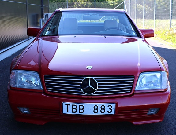 Mercedes-Benz 500 SL 2 of 14