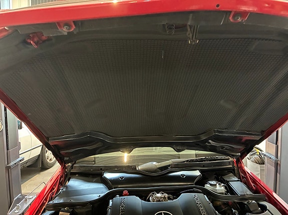 Mercedes-Benz 500 SL 11 of 14