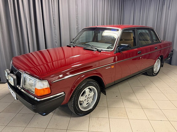 Volvo 244 2 of 5