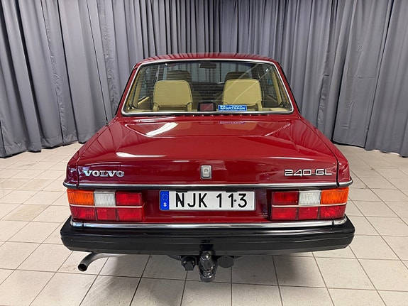 Volvo 244 5 of 5