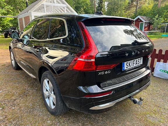 Volvo XC60 2 of 3
