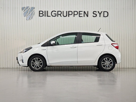 Toyota Yaris 5 of 5