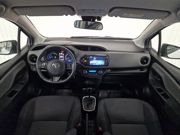 Toyota Yaris 11 of 18