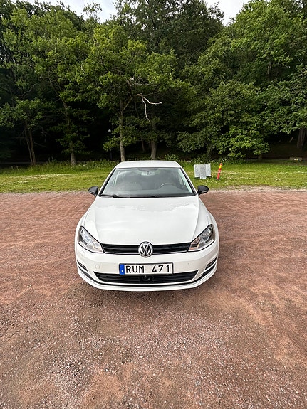 Volkswagen Golf VII 2 of 5