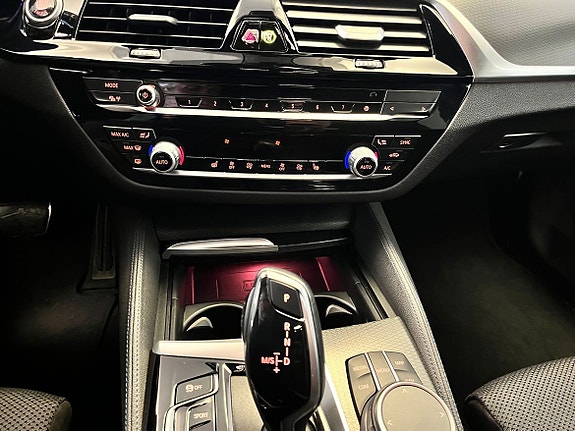 BMW 520d 12 of 15