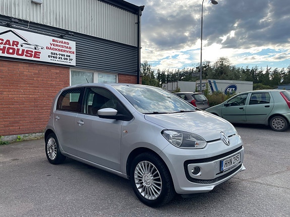 Volkswagen UP! 3 of 5