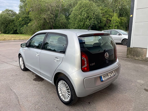Volkswagen UP! 5 of 5