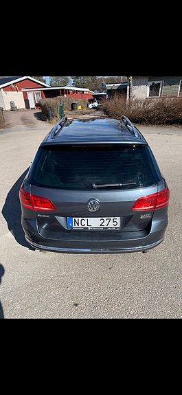 Volkswagen Passat 6 of 14