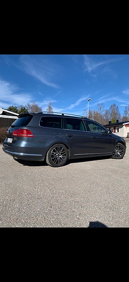 Volkswagen Passat 3 of 5