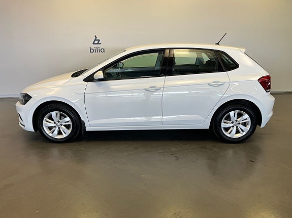 Volkswagen Polo 2 of 5