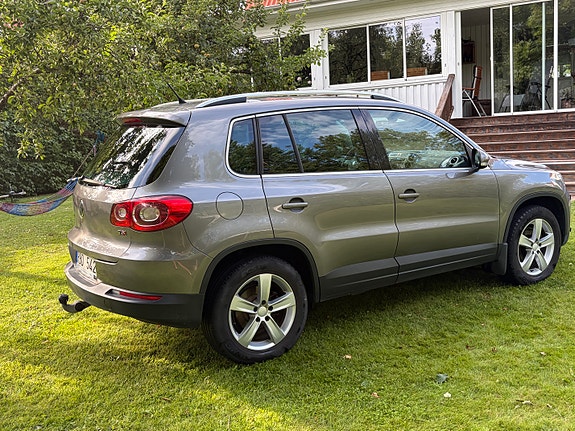 Volkswagen Tiguan 4 of 5