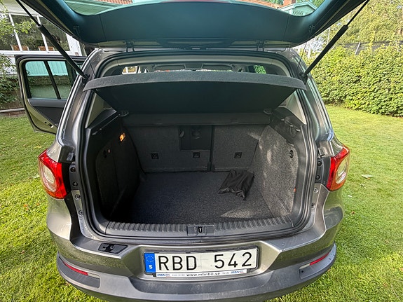 Volkswagen Tiguan 7 of 12