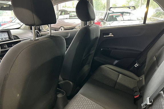 Kia Picanto 26 of 28