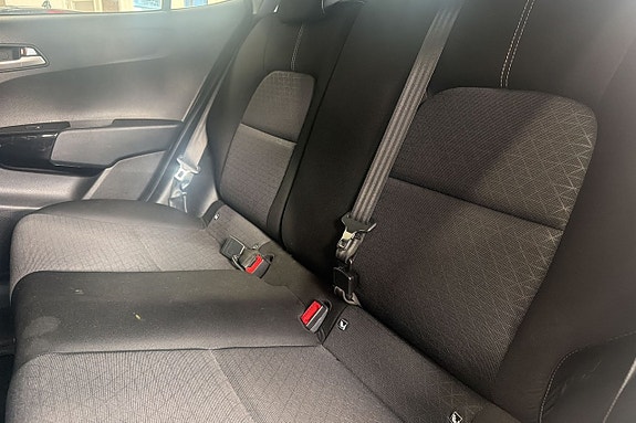 Kia Picanto 9 of 18