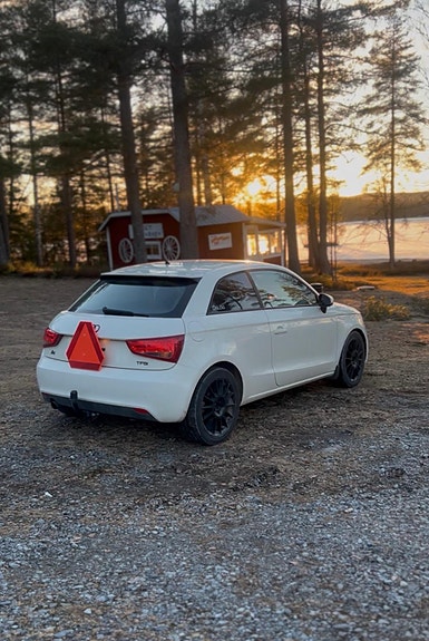 Audi A1 2 of 8