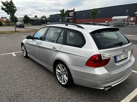 BMW 318d 4 of 7