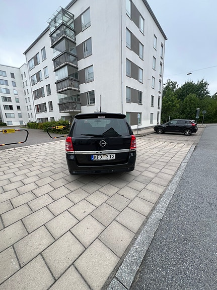 Opel Zafira 4 of 5