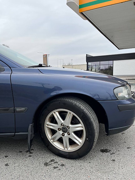 Volvo S60 8 of 18