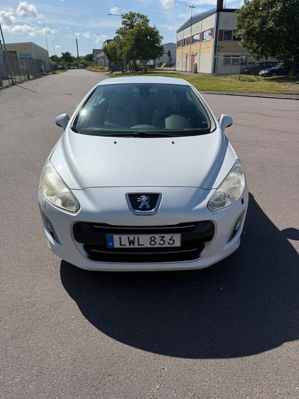 Peugeot 308 11 of 14