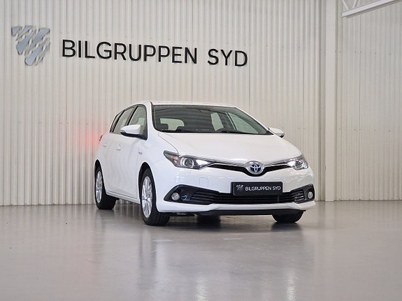 Toyota Auris 4 of 5