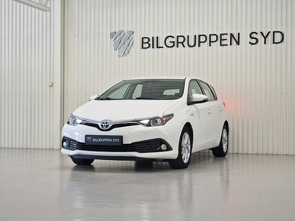 Toyota Auris 3 of 5