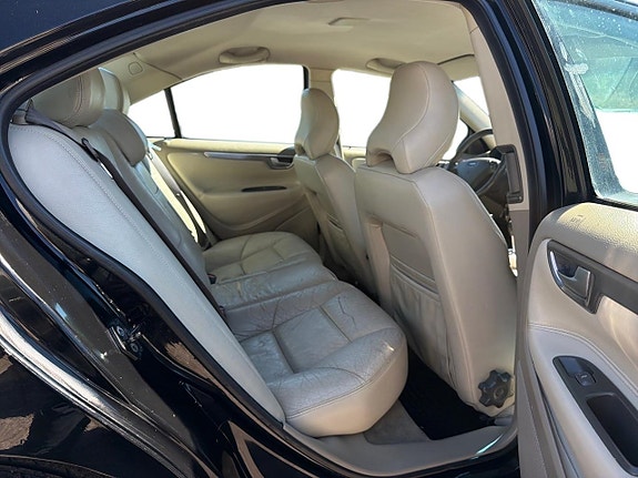 Volvo S60 14 of 23