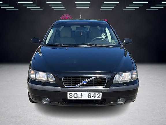 Volvo S60 3 of 5