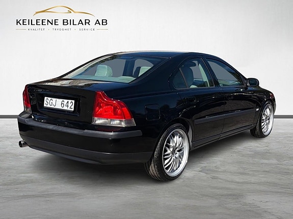 Volvo S60 8 of 23