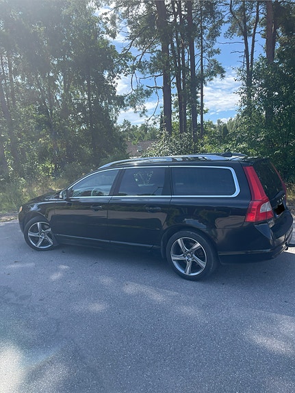 Volvo V70 4 of 5