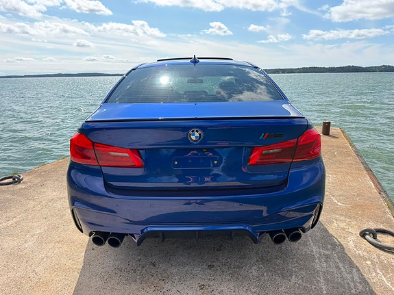BMW M5 10 of 18