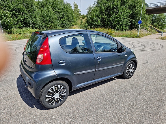 Peugeot 107 3 of 5
