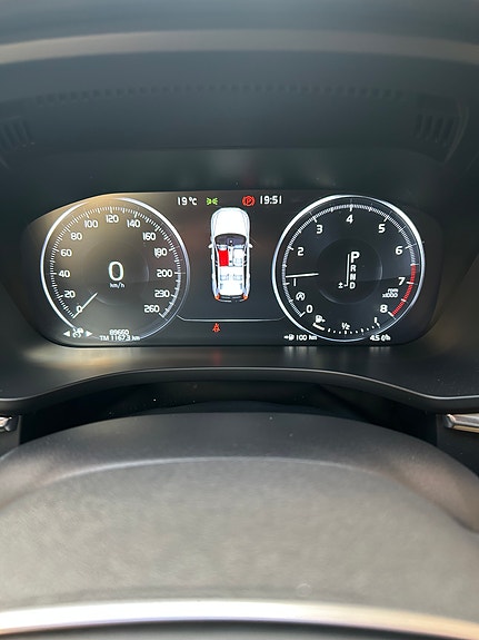 Volvo XC60 4 of 5