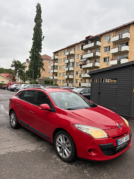 Renault Megane III 2 of 5