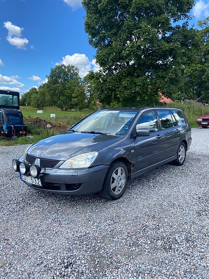 Mitsubishi Lancer 3 of 5