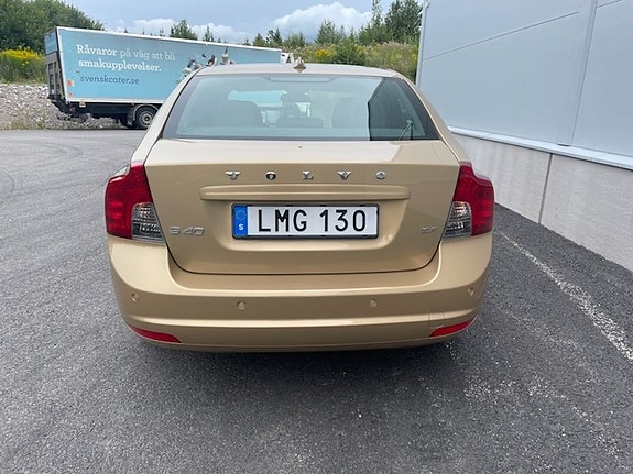 Volvo S40 3 of 5